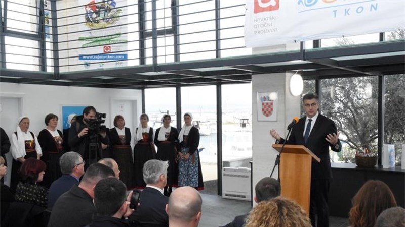 Plenković: Gradnjom luke u Tkonu započinje investicijski ciklus u male županijske luke uz pomoć europskih sredstava